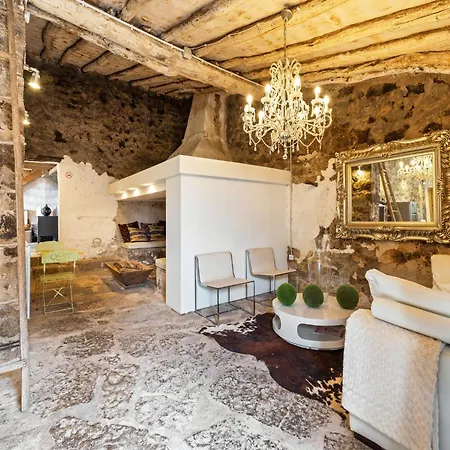 Cozy Fraga Country Escape, Cleaning Included * 프라가