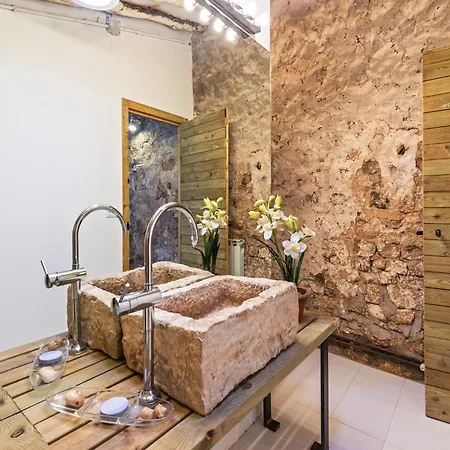 Cozy Fraga Country Escape, Cleaning Included * 프라가