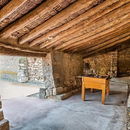 Cozy Fraga Country Escape, Cleaning Included * 프라가